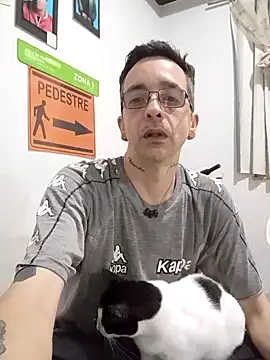 dinho carioca online show from 11-09-25, 02:32