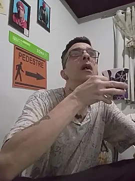 dinho carioca online show from 11-28-25, 09:20