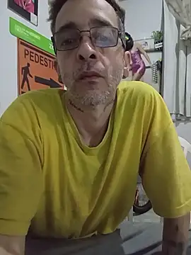 Snapshot of dinho_carioca chatting on 06-08-26, 04:18 dinho carioca online show from 06-08-26, 04:18
