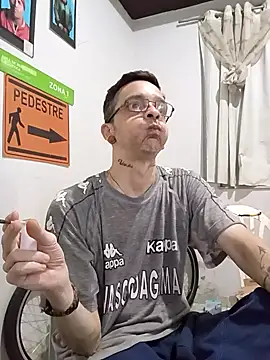 dinho carioca online show from 11-04-25, 01:59