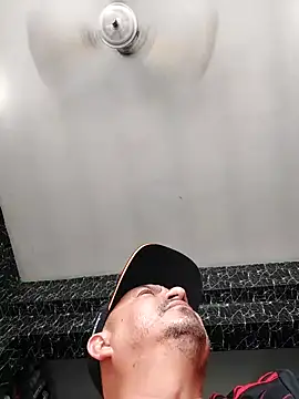 andrerj22 online show from 10-29-25, 04:28