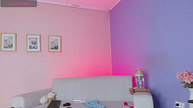 lourdes moon22 online show from 10-16-25, 01:08