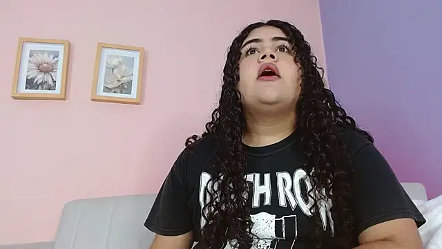 lourdes moon22 online show from 09-20-25, 01:05