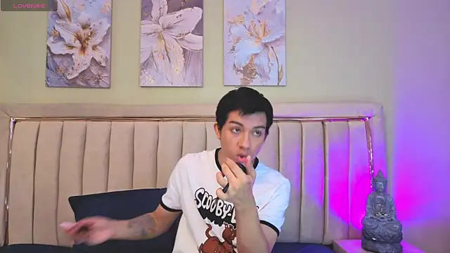 Snapshot of Jessyy_Mateus chatting on 10-15-25, 04:33 Jessyy Mateus online show from 10-15-25, 04:33