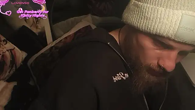 JuliCarl online show from 02-11-26, 02:00