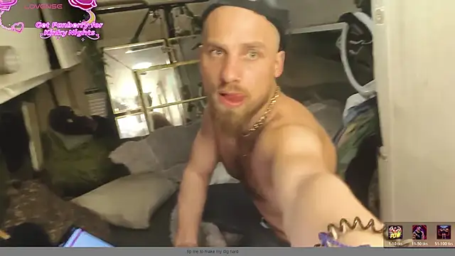 JuliCarl online show from 04-15-26, 09:48