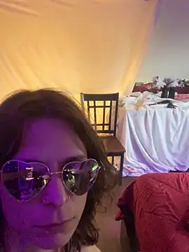 Snapshot of d3luluxx chatting on 09-24-25, 03:18 d3luluxx online show from 09-24-25, 03:18