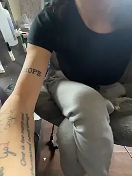 d3luluxx online show from 11-15-25, 08:35