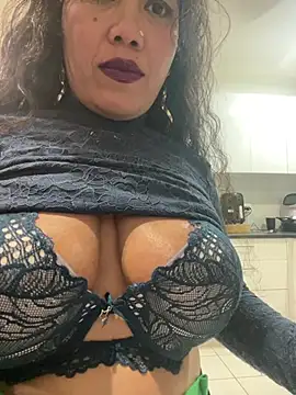 Lindarossyta online show from 07-18-26, 07:44