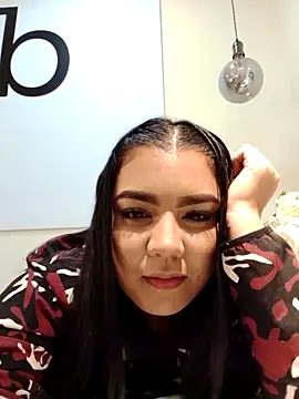 Snapshot of SadieFoster chatting on 10-12-25, 03:52 SadieFoster online show from 10-12-25, 03:52