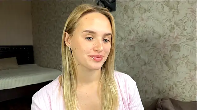 Snapshot of ElisabetLorney chatting on 09-25-25, 07:36 ElisabetLorney online show from 09-25-25, 07:36