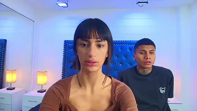 Snapshot of Damian_and_roxanne chatting on 09-12-25, 12:27 Damian and roxanne online show from 09-12-25, 12:27