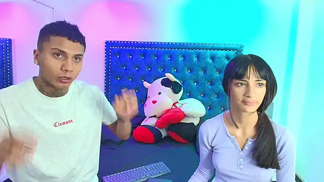 Snapshot of Damian_and_roxanne chatting on 09-19-25, 11:58 Damian and roxanne online show from 09-19-25, 11:58