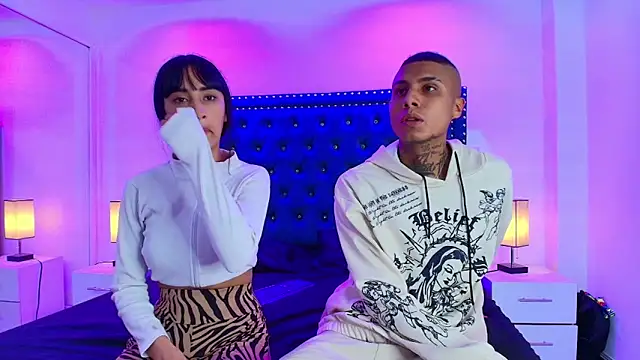 Damian and roxanne online show from 11-22-25, 12:37