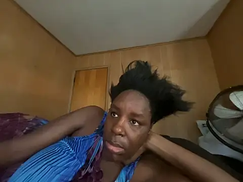 saltlightEmber online show from 11-03-25, 06:22