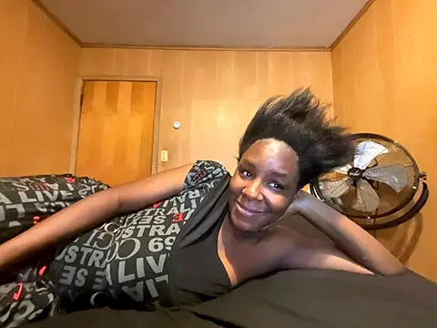 saltlightEmber online show from 11-09-25, 02:59