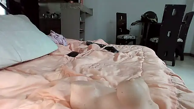 Alejandro92 cali online show from 02-09-26, 08:18