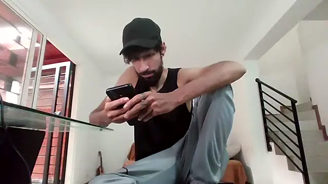 Snapshot of Alejandro92_cali chatting on 03-11-26, 02:55 Alejandro92 cali online show from 03-11-26, 02:55