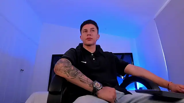 liaamsmiith  online show from 12-05-25, 12:15