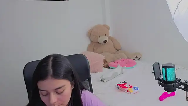 valerihouse online show from 04-07-26, 01:07