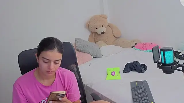 valerihouse online show from 03-21-26, 01:29