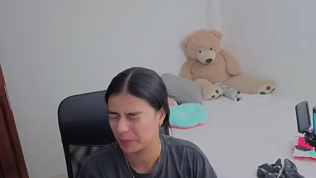 valerihouse online show from 04-02-26, 01:13