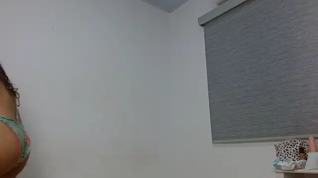 Snapshot of couples-hard-profond chatting on 10-11-25, 01:34 couples-hard-profond online show from 10-11-25, 01:34