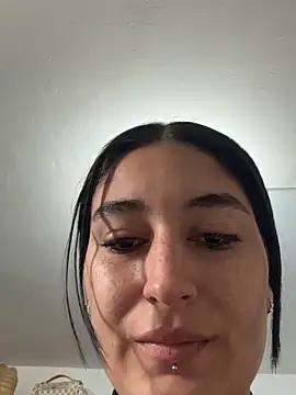 Snapshot of Scarlett_12 chatting on 09-27-25, 01:50 Scarlett 12 online show from 09-27-25, 01:50