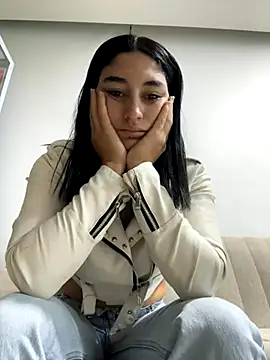 Snapshot of Scarlett_12 chatting on 09-26-25, 11:06 Scarlett 12 online show from 09-26-25, 11:06