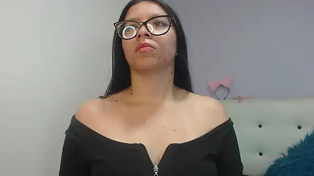 Snapshot of Kate_Gale chatting on 10-10-25, 12:11 Kate Gale online show from 10-10-25, 12:11