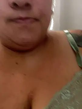 bruna438 online show from 12-19-25, 11:34