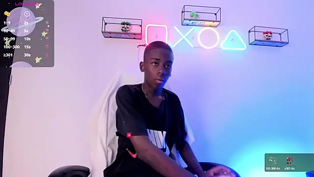 Snapshot of Alan_blacke chatting on 11-15-25, 12:42 Alan blacke online show from 11-15-25, 12:42