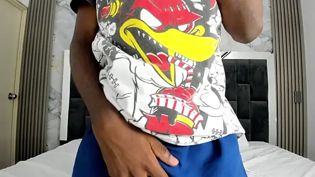 Snapshot of Alan_blacke chatting on 10-24-25, 07:35 Alan blacke online show from 10-24-25, 07:35