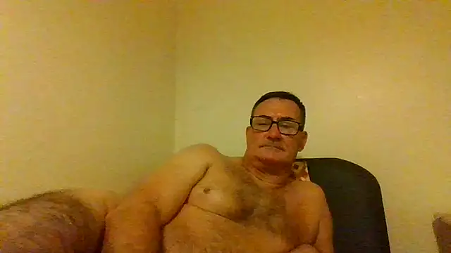 goldenman59 online show from 10-07-25, 12:22