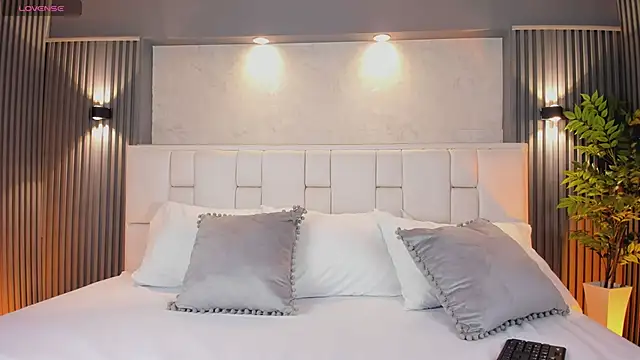 LunnaBlake online show from 03-06-26, 04:29