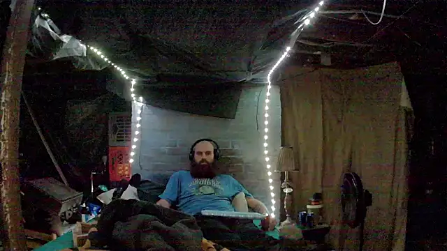 Cowboy815 online show from 11-29-25, 01:39