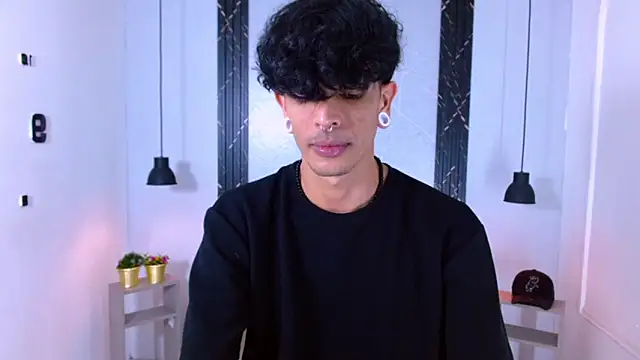 Franvill Trato online show from 10-02-25, 07:28