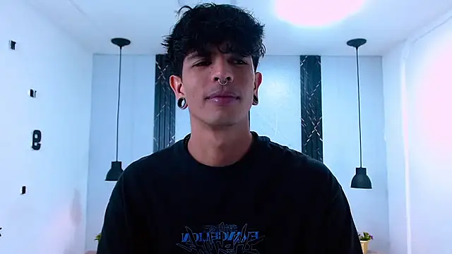 Franvill Trato online show from 10-28-25, 07:02