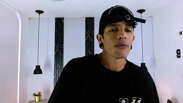 Snapshot of Franvill_Trato chatting on 02-25-26, 07:25 Franvill Trato online show from 02-25-26, 07:25