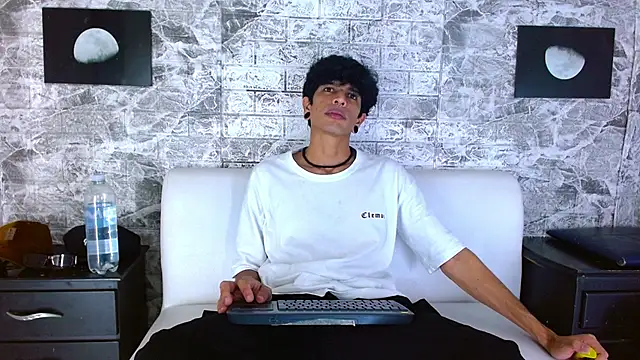 Franvill Trato online show from 12-15-25, 07:31