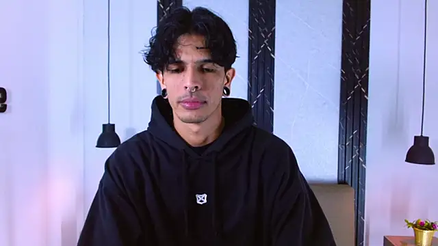 Franvill Trato online show from 09-26-25, 07:21