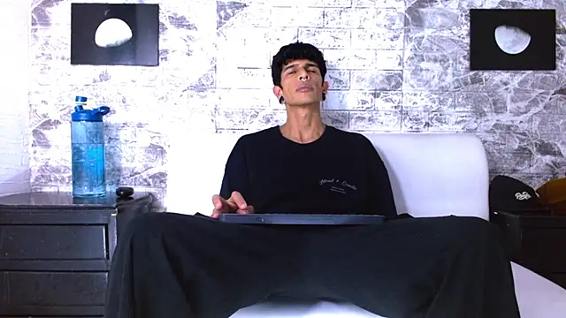 Snapshot of Franvill_Trato chatting on 02-27-26, 07:14 Franvill Trato online show from 02-27-26, 07:14