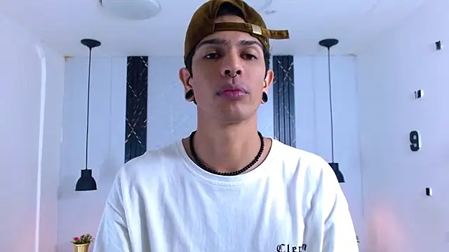 Franvill Trato online show from 11-28-25, 07:03