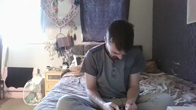 Snapshot of jaycoy22 chatting on 09-19-25, 04:11 jaycoy22 online show from 09-19-25, 04:11