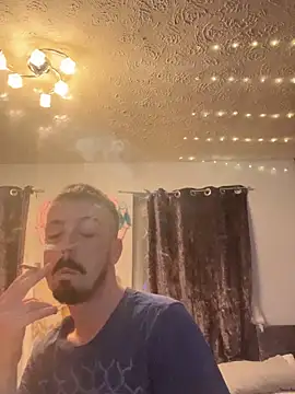 Snapshot of jaycoy22 chatting on 10-16-25, 07:22 jaycoy22 online show from 10-16-25, 07:22