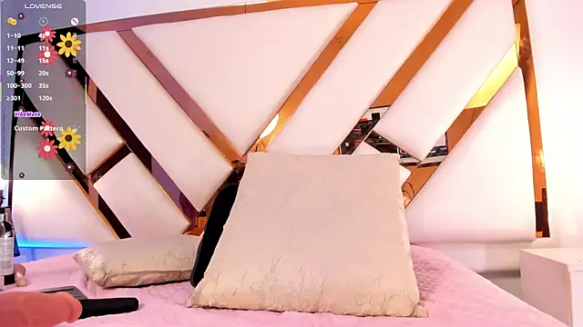 Niicolle Evanss online show from 03-30-26, 07:48