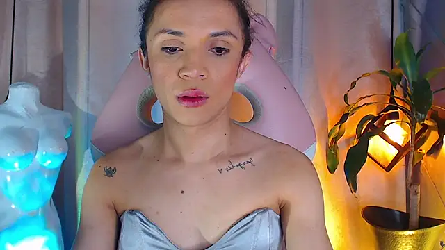 Cristal Gem1 online show from 05-15-26, 11:52