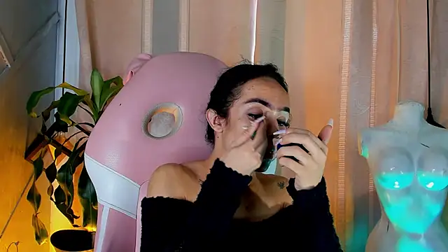 Snapshot of Cristal_Gem1 chatting on 06-27-26, 08:59 Cristal Gem1 online show from 06-27-26, 08:59