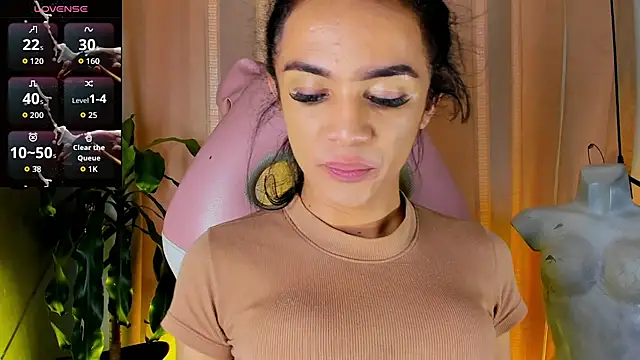Snapshot of Cristal_Gem1 chatting on 06-24-26, 09:45 Cristal Gem1 online show from 06-24-26, 09:45