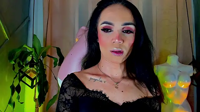 Snapshot of Cristal_Gem1 chatting on 07-18-26, 03:48 Cristal Gem1 online show from 07-18-26, 03:48